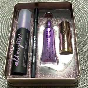 Urban Decay Holiday Hall of Fame 4-Piece Set NWT